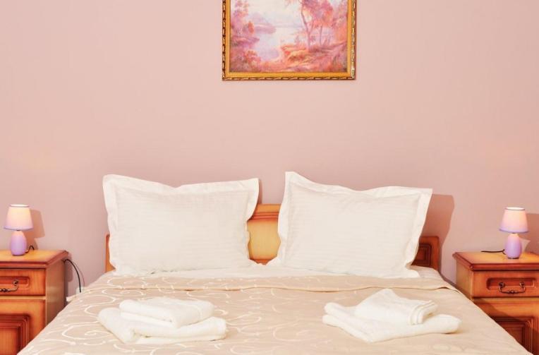 Camves Inn Sighetu Marmaţiei Zimmer foto