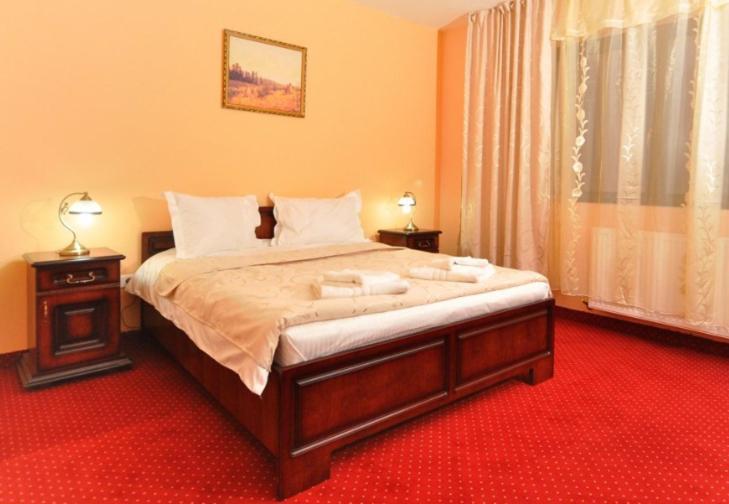 Camves Inn Sighetu Marmaţiei Zimmer foto