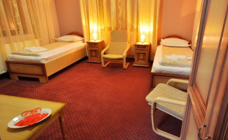 Camves Inn Sighetu Marmaţiei Zimmer foto